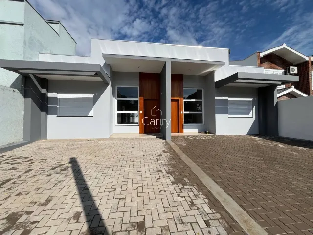 Casa geminada com 2 dormitórios