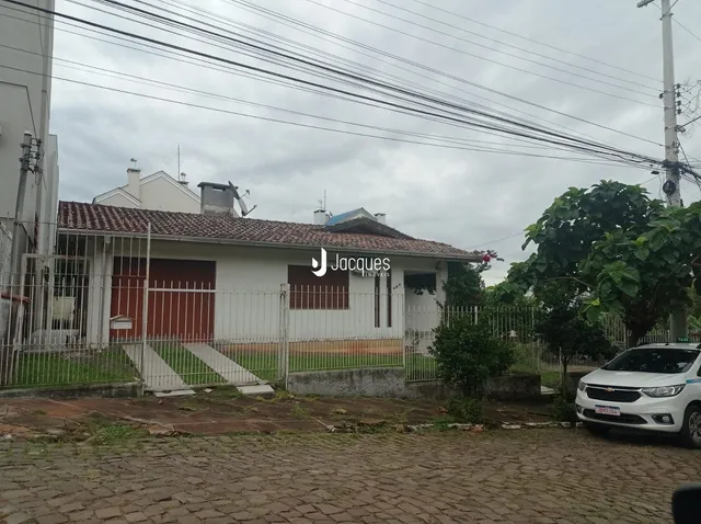 Casa com 4 dormitórios