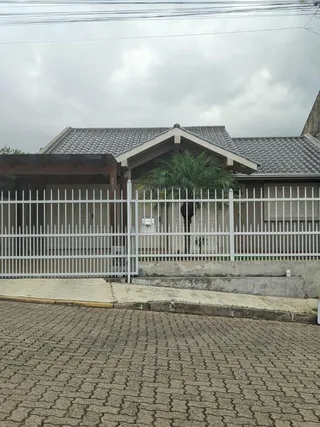 Casa com 3 dormitórios