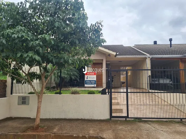 Casa geminada com 3 dormitórios