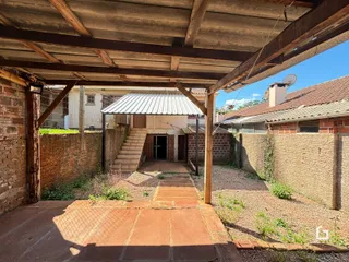 Vista da área externa coberta de uma propriedade em Lajeado.
