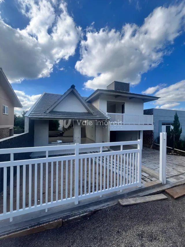 Casa com 3 dormitórios