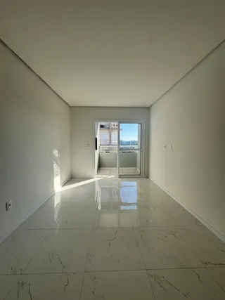 Apartamento com 2 dormitórios, foto 2