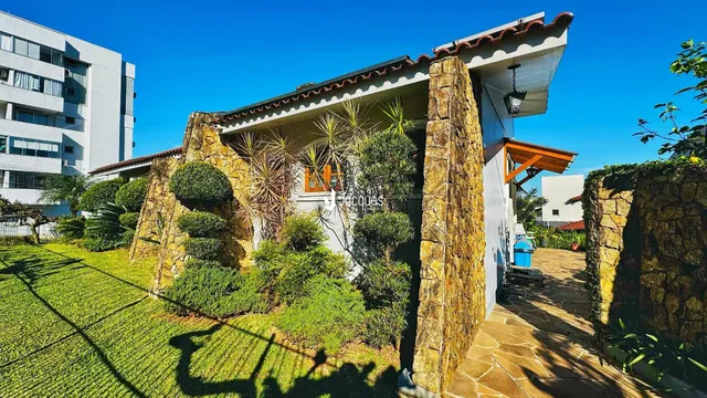 Casa com 5 dormitórios, foto 2