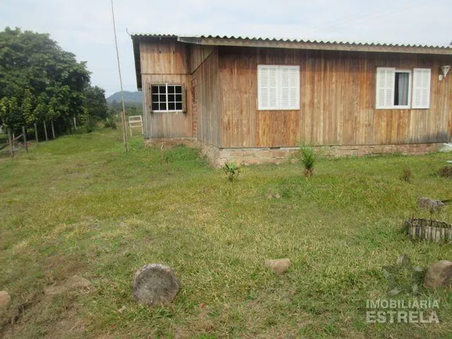 Área rural com 2 dormitórios