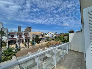 Vista da fachada de uma residência em Lajeado, Brasil.