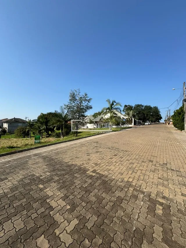Vista da fachada de uma propriedade em Lajeado, Brasil.