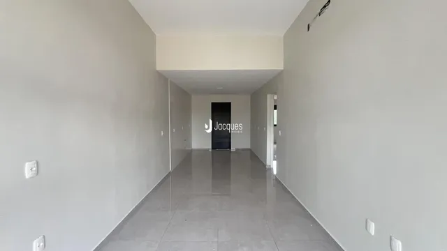 Corredor interno de uma residência em Lajeado, Brasil.