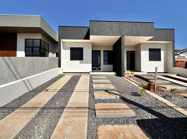 Fachada moderna de uma residência em Lajeado, Brasil.