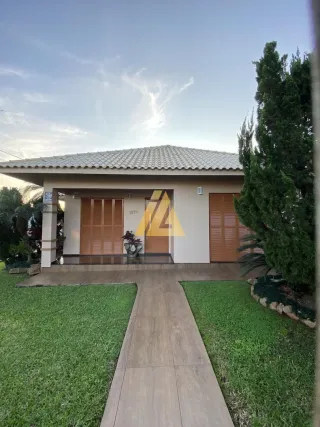 Casa com 4 dormitórios, foto 1