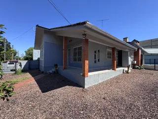 Casa com 5 dormitórios, foto 1