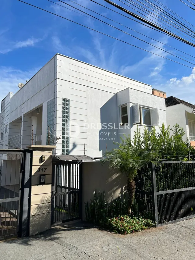 Fachada de uma residência em Lajeado, Brasil.