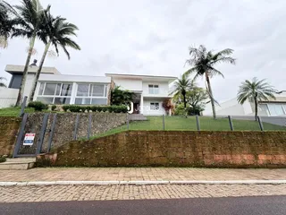 Casa com 6 dormitórios, foto 1