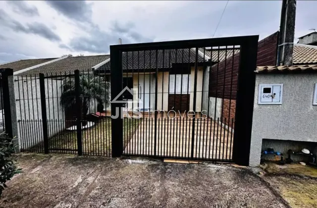 Casa geminada com 2 dormitórios
