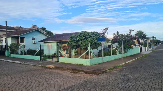 Casa com 2 dormitórios