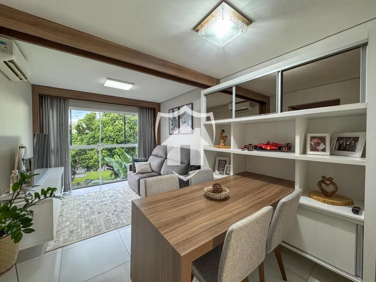 Apartamento com 2 dormitórios, foto 1