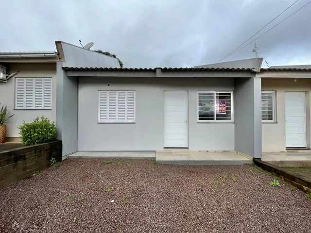 Casa geminada com 2 dormitórios
