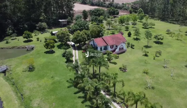 Área rural com 4 dormitórios