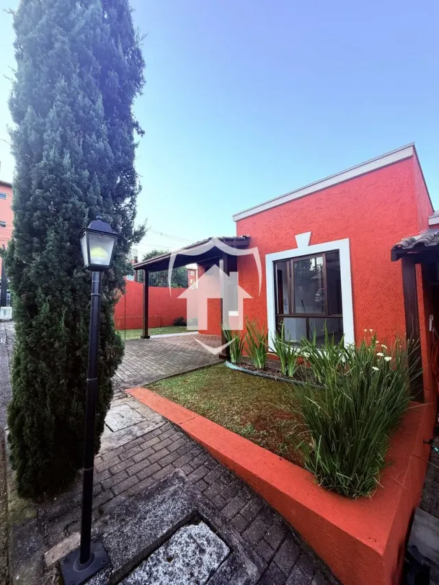 Casa geminada com 3 dormitórios