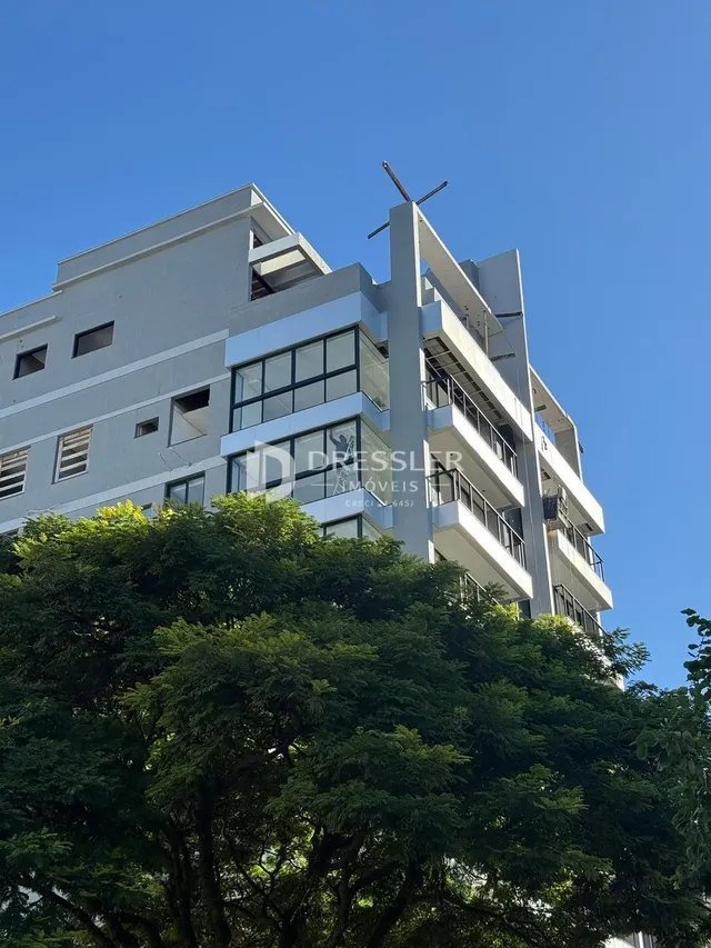 Fachada de um prédio residencial em Lajeado, Brasil, vista de cima.
