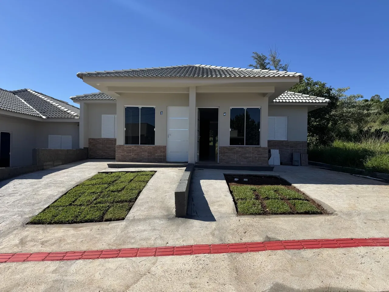 Casa geminada com 2 dormitórios, foto 1