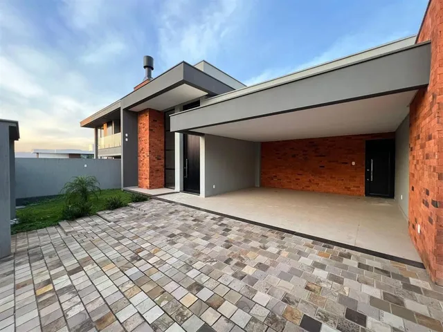Casa com 3 dormitórios