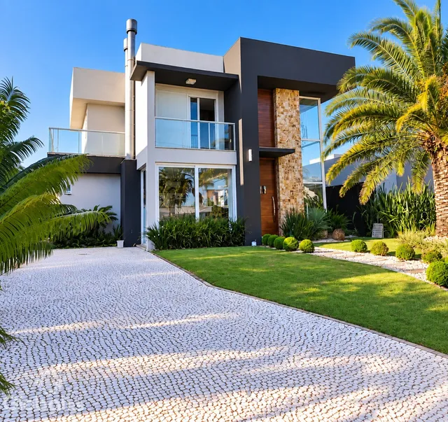 Casa com 5 dormitórios