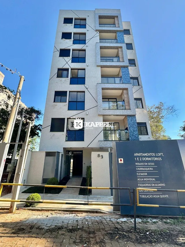 Fachada de um prédio de apartamentos moderno em Lajeado, Brasil.