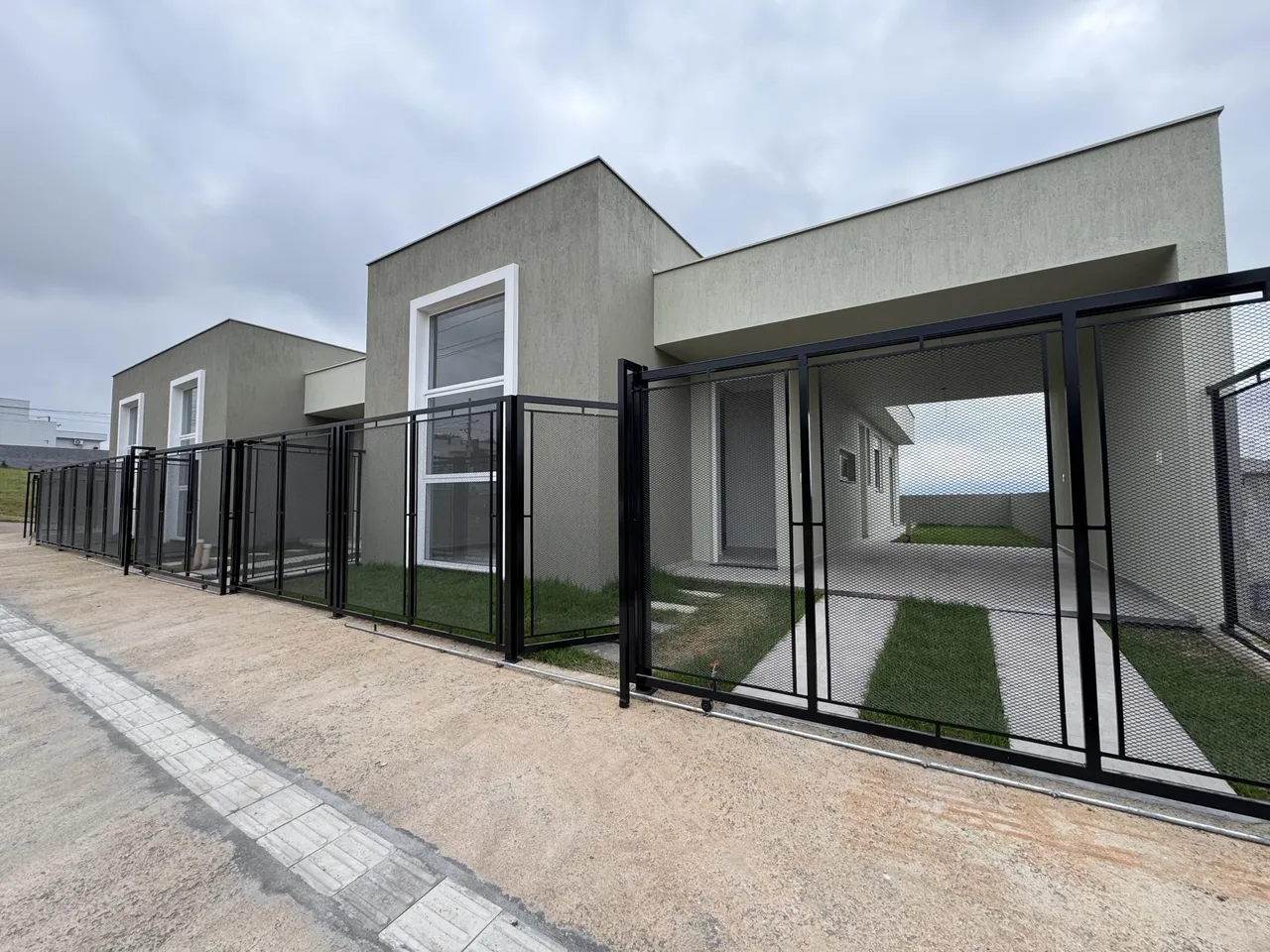 Casa geminada com 2 dormitórios, foto 1
