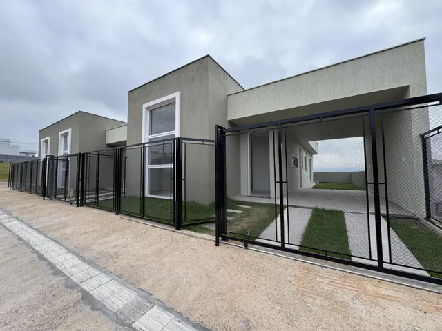 Casa geminada com 2 dormitórios