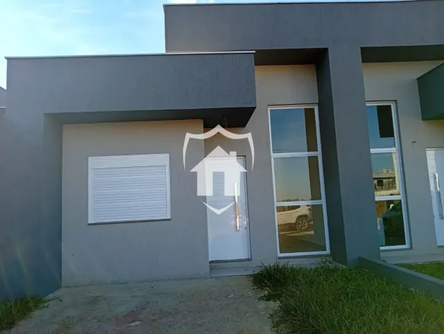 Casa geminada com 2 dormitórios