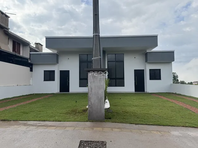 Casa geminada com 3 dormitórios