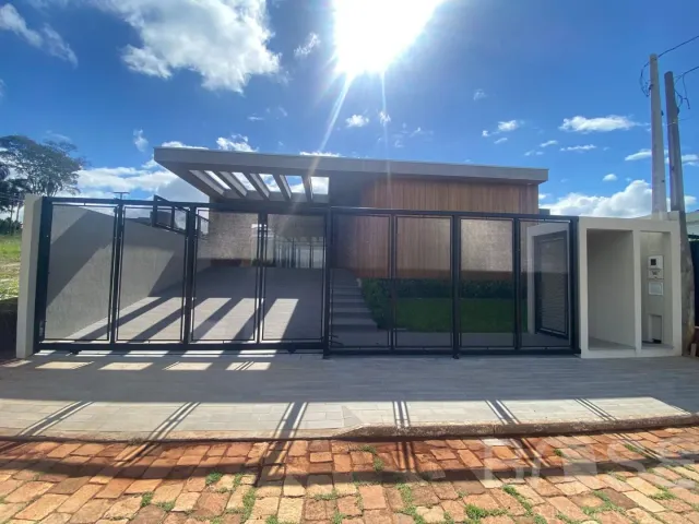 Casa com 4 dormitórios
