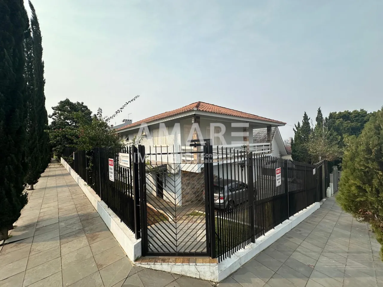 Casa com 4 dormitórios, foto 1