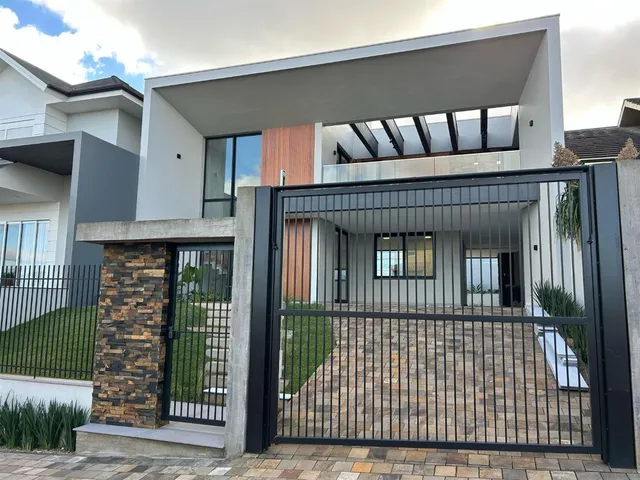 Casa com 3 dormitórios, foto 2