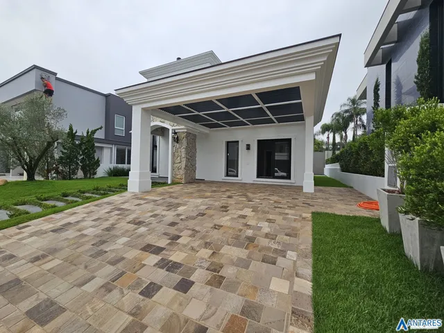Casa com 4 dormitórios, foto 2