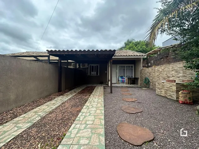 Vista externa da propriedade em Lajeado, Brasil, mostrando o pátio e a entrada.