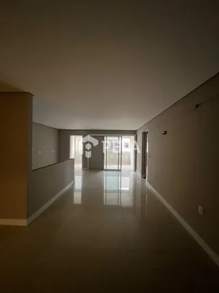 Apartamento com 3 dormitórios, foto 2