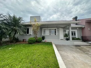 Casa com 3 dormitórios