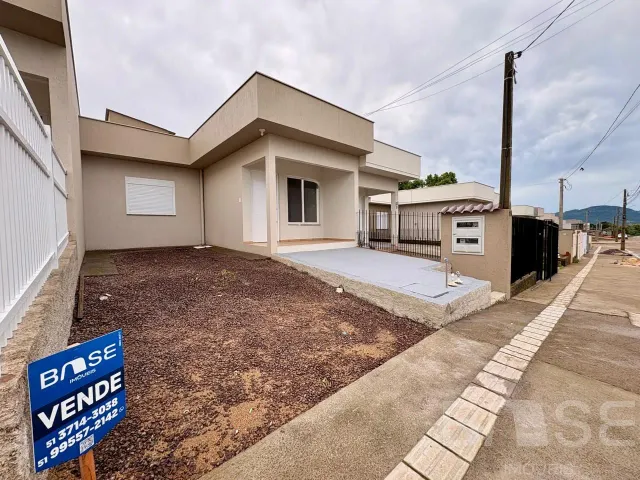 Casa geminada com 2 dormitórios