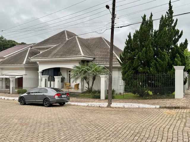 Casa com 4 dormitórios, foto 2