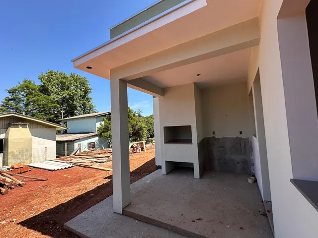 Vista da fachada de uma construção em Lajeado, Brasil.