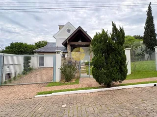 Casa com 4 dormitórios, foto 1