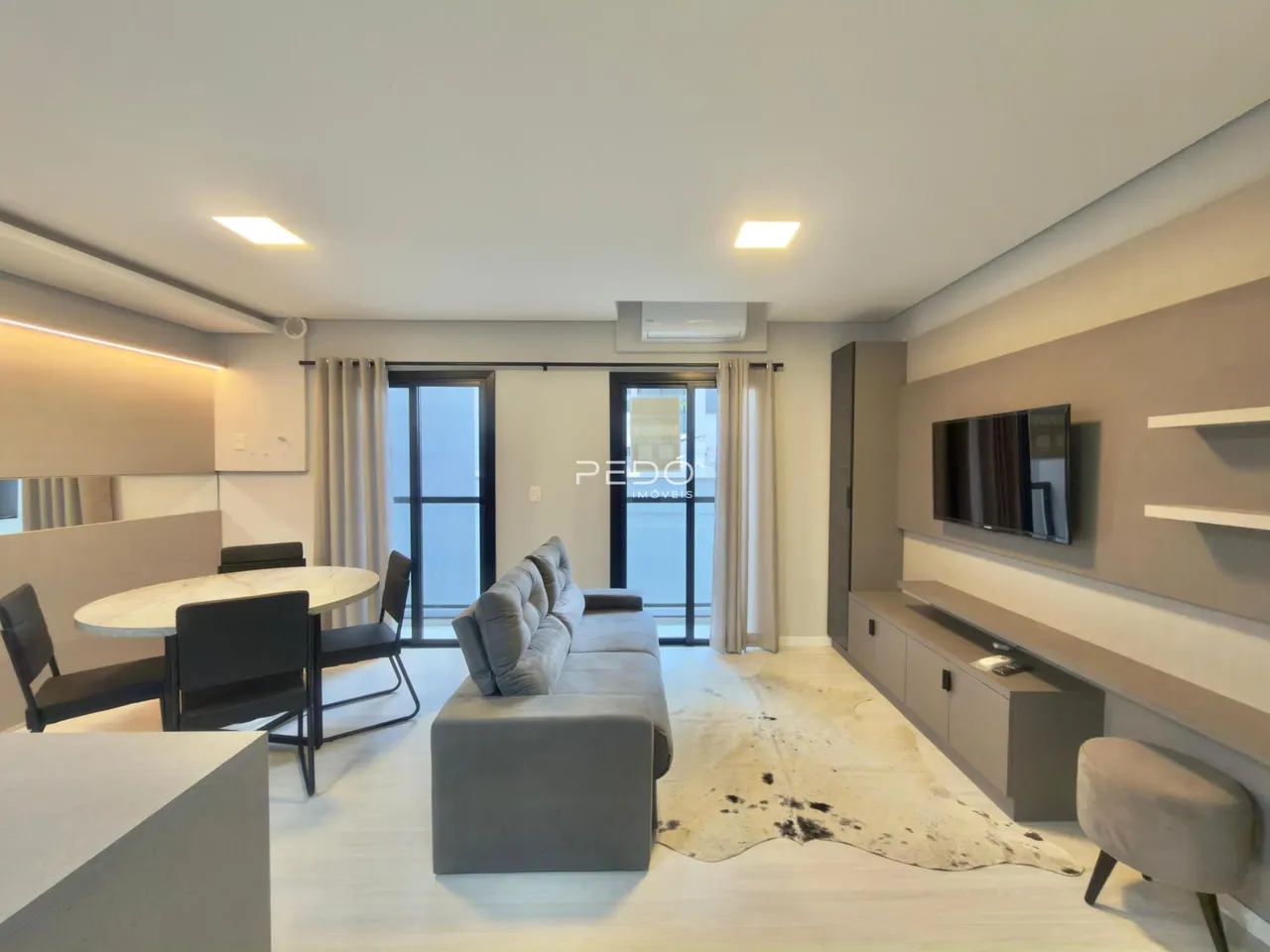 Apartamento com 2 dormitórios, foto 1