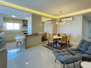 Sala de jantar e estar de um imóvel em Lajeado, Brasil.
