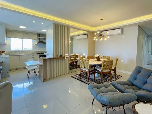 Sala de jantar e estar de um imóvel em Lajeado, Brasil.