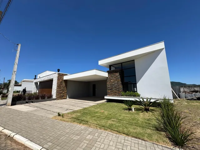 Casa com 3 dormitórios