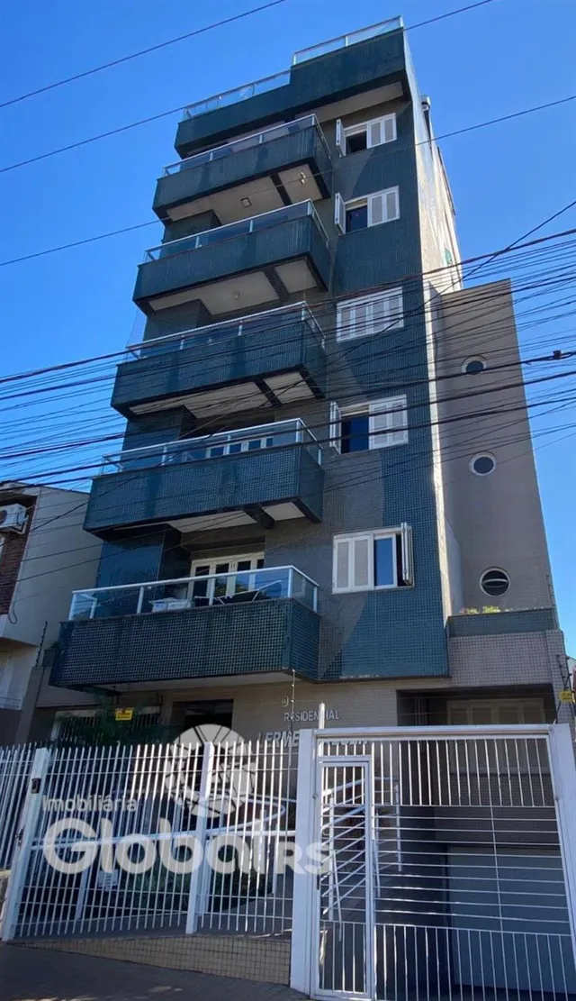 Fachada de um prédio residencial em Lajeado, Brasil com varandas.