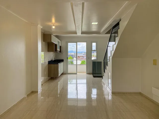 Sobrado com 2 dormitórios