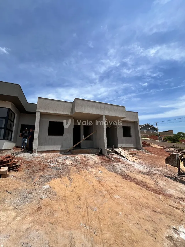 Casa geminada com 2 dormitórios